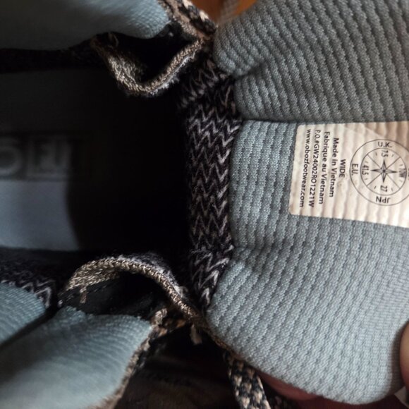 Hiking boots - Picture 7 of 8